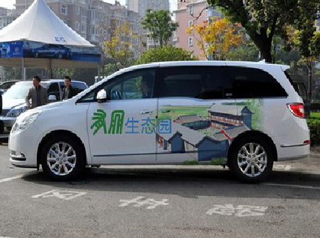 奉节户外车贴喷绘如何保持效果?